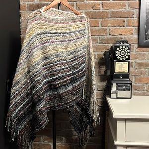 Alexis Bendel boho sweater poncho